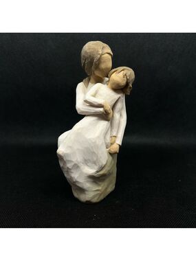New in box Willow Tree Mother Daughter figurine